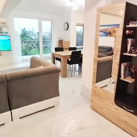 Arode Ovidius - Apartment *